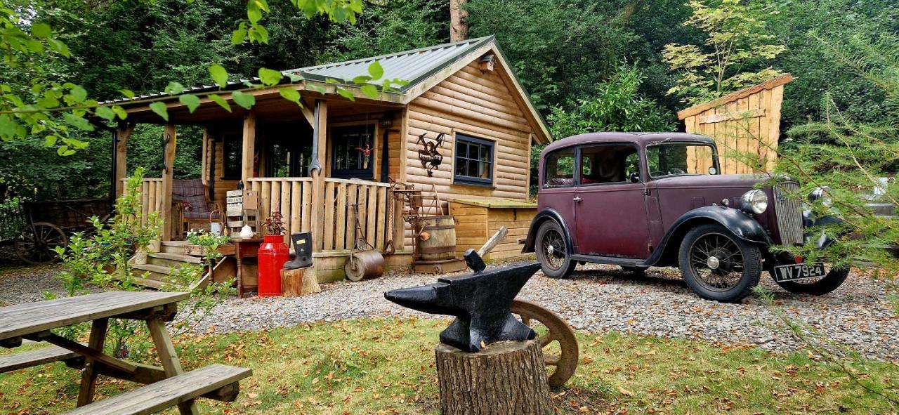 The Miners Log Cabin Blaina Exterior photo
